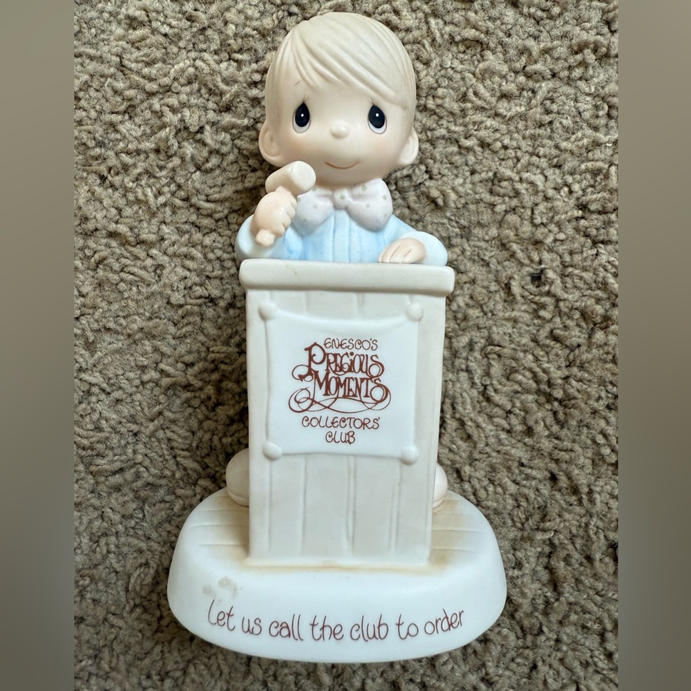 🎀3/$25🎀 Precious Moments figurine- ‘Let’s Call The Club To Order